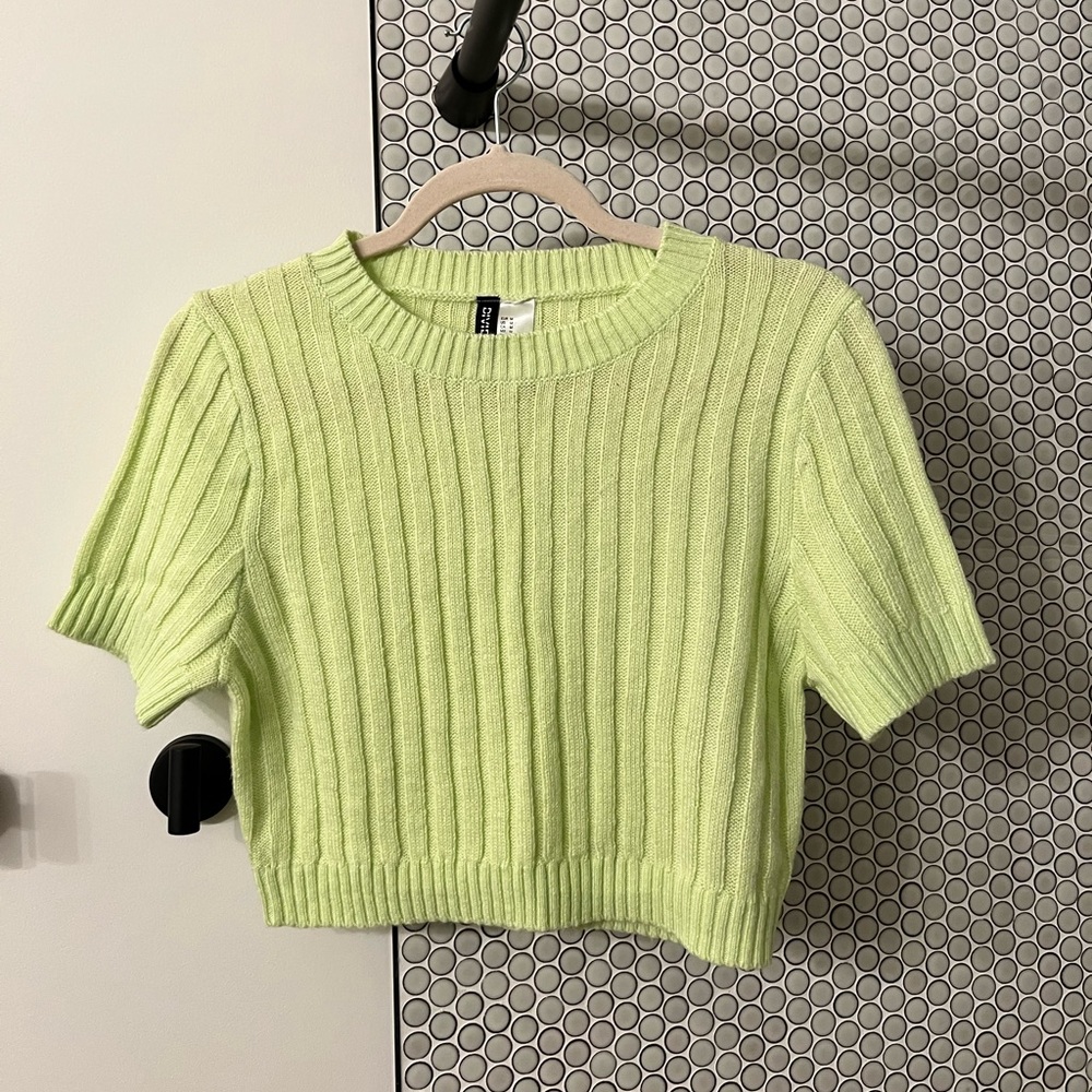Cropped knit neon short sleeved top. Super cute and never worn.